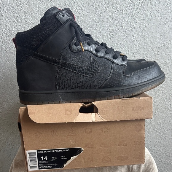 Nike Dunk High Mighty Crown QS - Picture 1 of 10